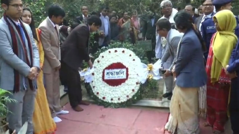 পল্লীকবি জসীম উদ্দীনের জন্মবার্ষিকী পালিত